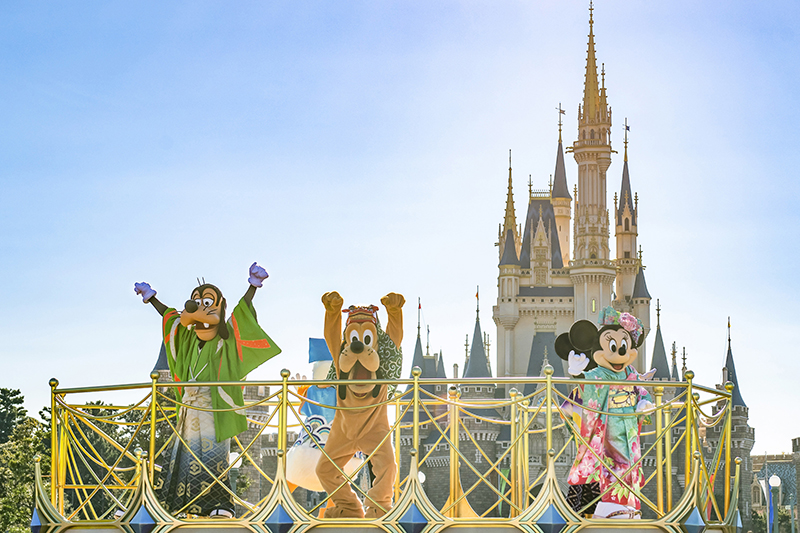 ミッキーマウスとディズニーの仲間たちが和服姿でご挨拶 東京ディズニーシーから初日の出も ちばとぴ タウン